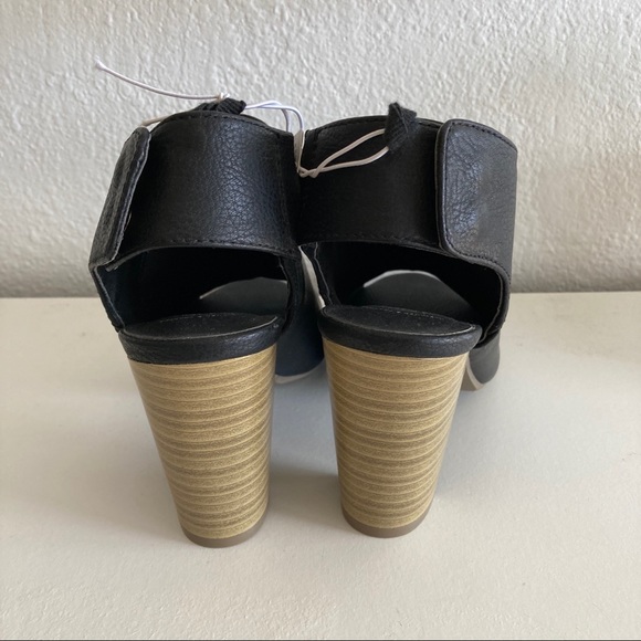 NWT GAP Black Block Heel Sandals sz 6 - Picture 3 of 7